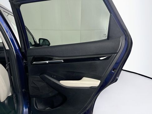 Used 2023 Kia Seltos SX image 29