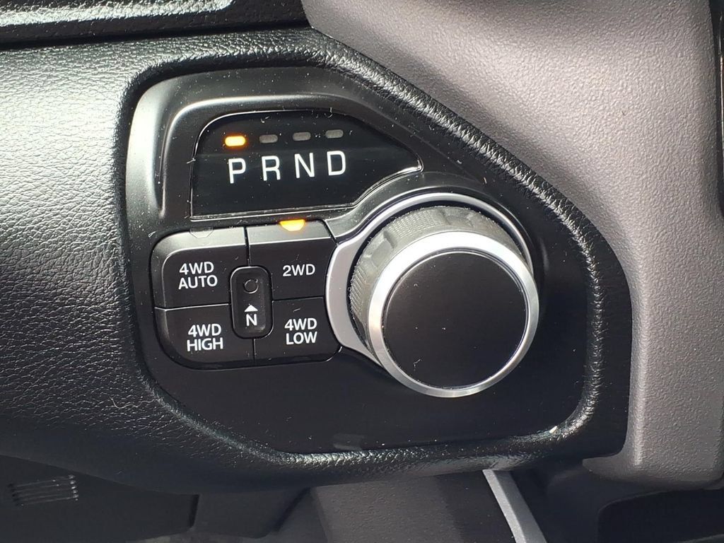 Used 2022 RAM 1500 Big Horn AWD/4WD image 9