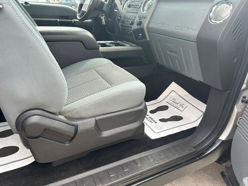 Used 2011 Ford F350 XLT w/ XLT Premium Pkg image 15