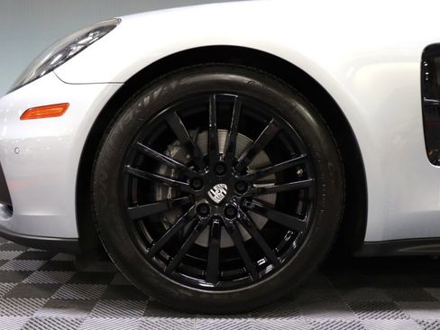 Used 2019 Porsche Panamera 4 image 79
