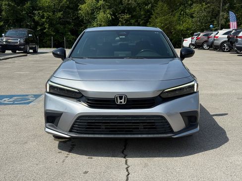 Used 2023 Honda Civic Sport image 3
