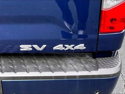 Used 2021 Nissan Titan SV w/ SV Convenience Package image 23