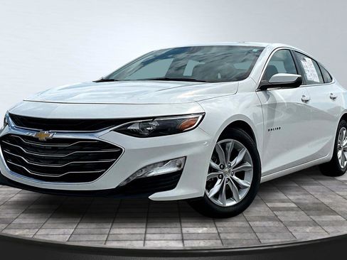 Certified 2021 Chevrolet Malibu LT image 1