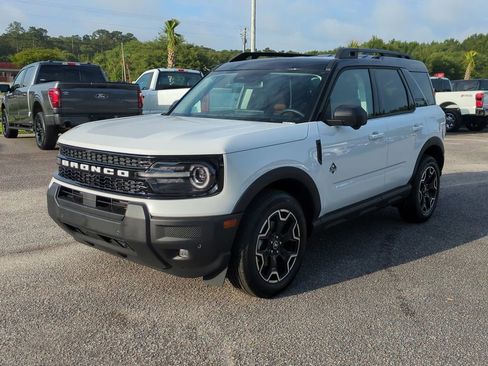 Used 2025 Ford Bronco Sport Outer Banks w/ Outer Banks Tech Package+ AWD/4WD image 8