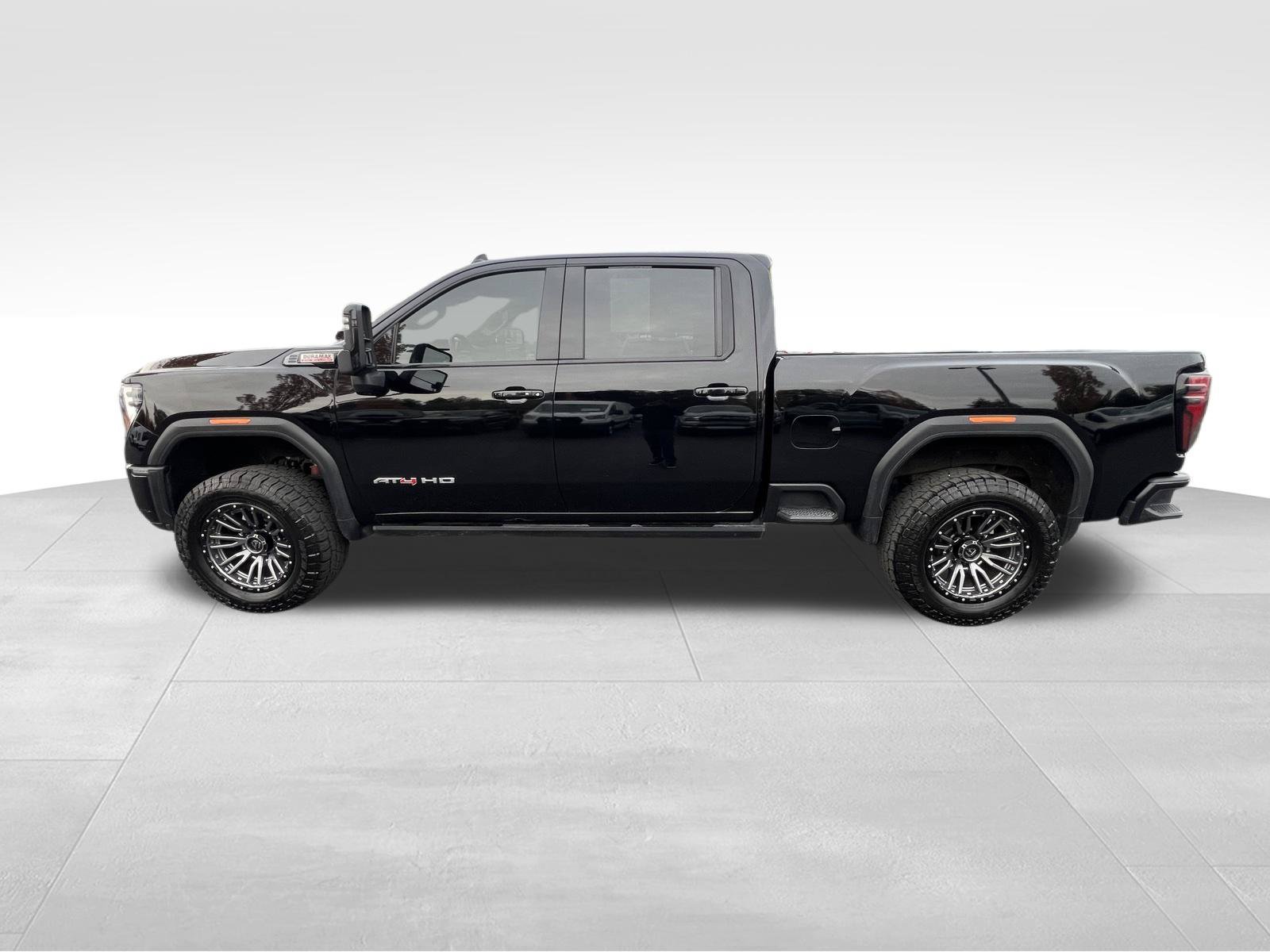 Used 2024 GMC Sierra 2500 AT4 w/ AT4 Premium Plus Package AWD/4WD image 9