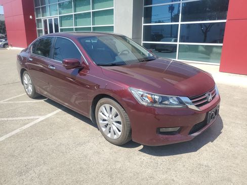 Used 2014 Honda Accord EX image 9