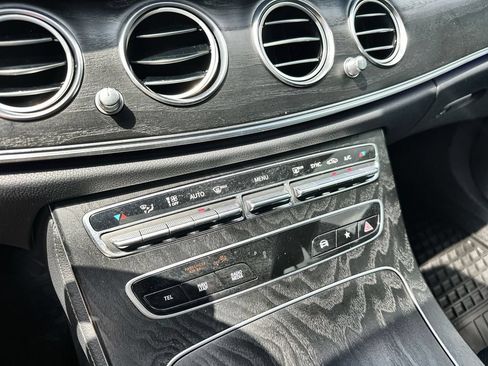 Used 2022 Mercedes-Benz E 350 Sedan image 27