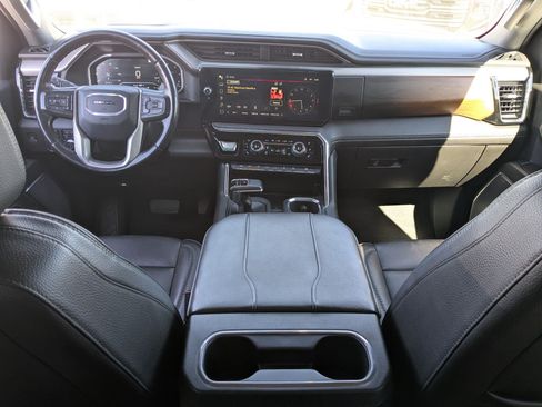 Used 2023 GMC Sierra 1500 Denali AWD/4WD image 34