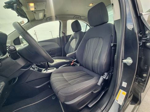 Used 2019 Chevrolet Sonic LT image 11