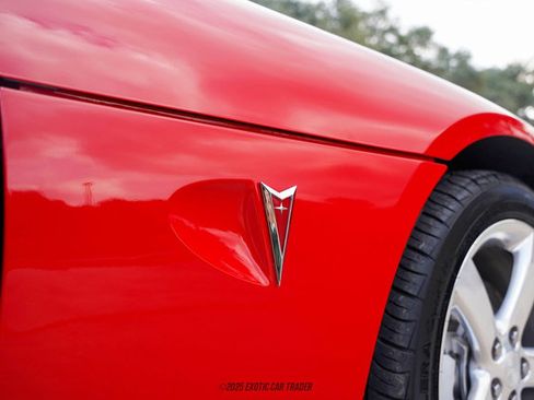 Used 2006 Pontiac Solstice Convertible w/ Premium Package image 42