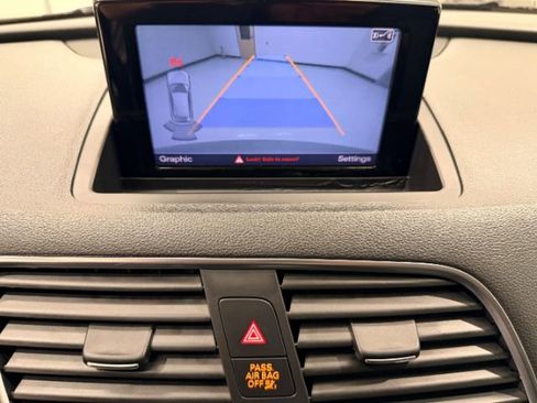 Used 2018 Audi Q3 2.0T Premium Plus w/ Premium Plus Package AWD/4WD image 42