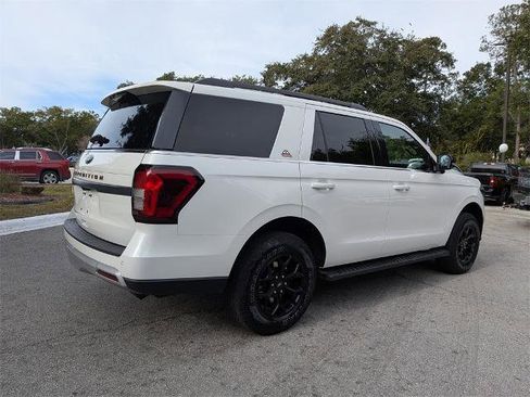 Certified 2023 Ford Expedition Timberline image 3