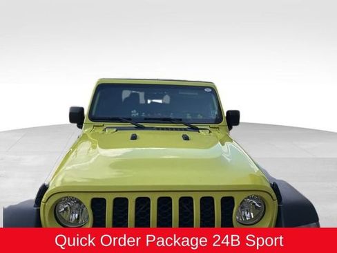 Used 2023 Jeep Gladiator Sport w/ Trailer Tow Package image 3