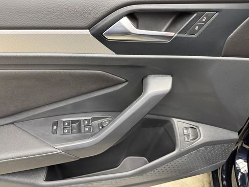 Used 2024 Volkswagen Jetta Sport FWD image 9