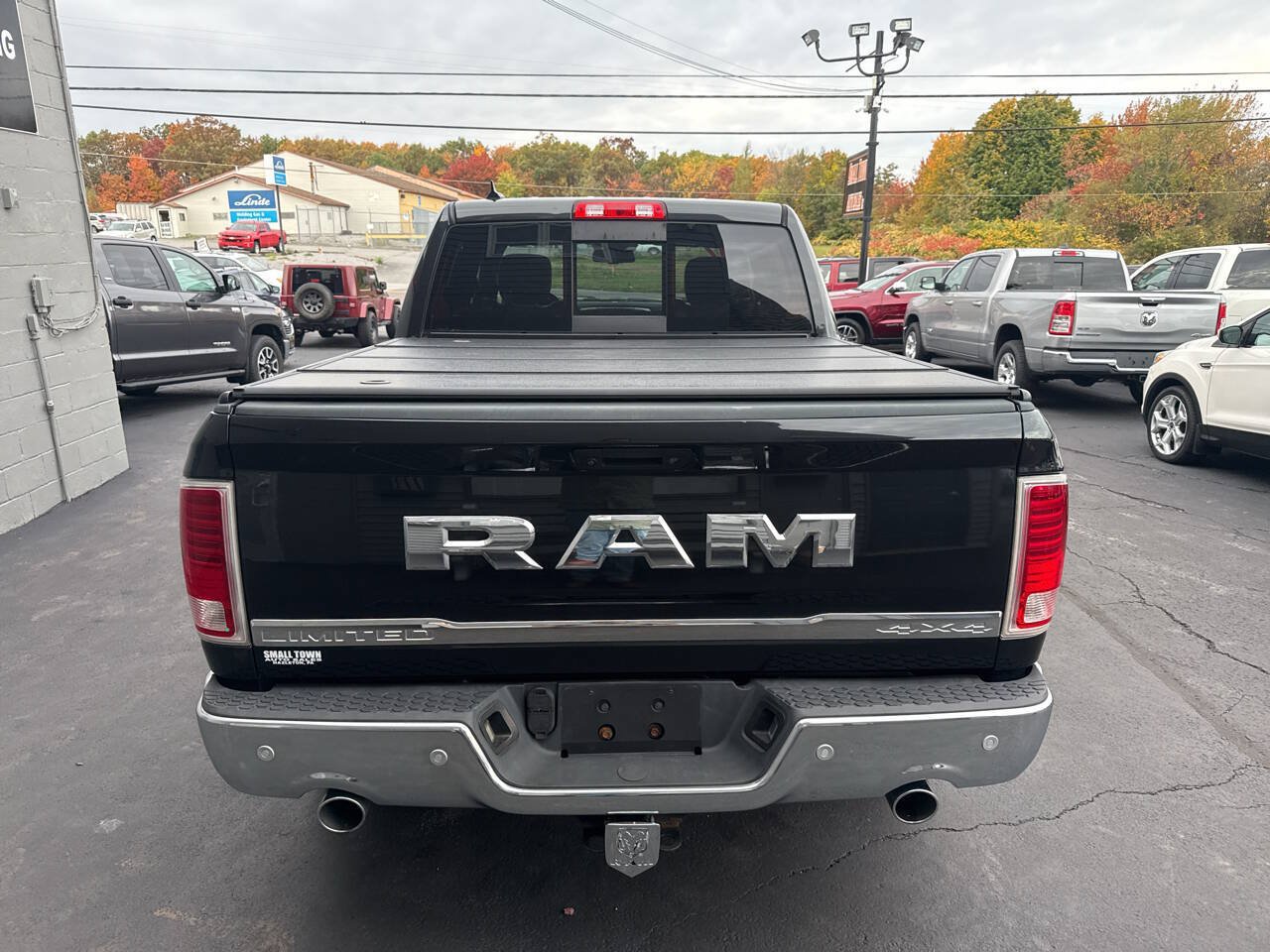 Used 2017 RAM 1500 Limited AWD/4WD image 6