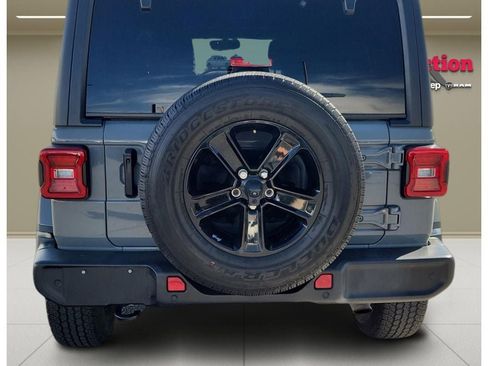 Used 2021 Jeep Wrangler Unlimited Sahara w/ Safety Group AWD/4WD image 4