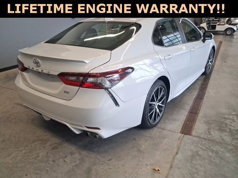 Used 2024 Toyota Camry SE image 8