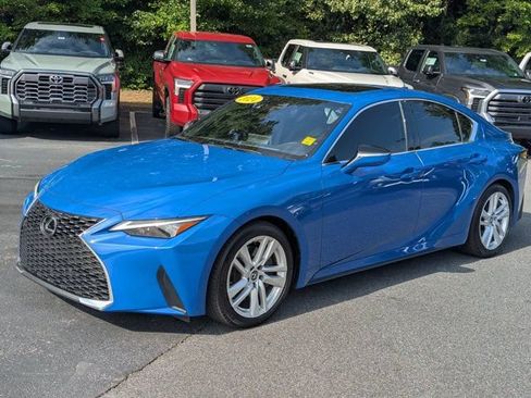 Used 2024 Lexus IS 300 w/ Comfort Package RWD image 3