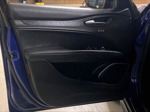 Used 2022 Alfa Romeo Stelvio Sprint image 20