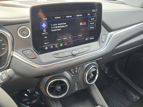 Used 2025 Chevrolet Blazer LT FWD image 34
