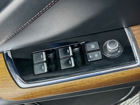 Used 2018 MAZDA CX-9 Signature image 15