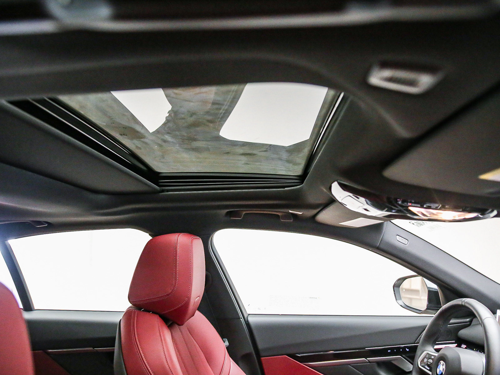 Used 2026 BMW 530i w/ M Sport Package RWD image 18