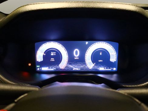 Used 2023 Jeep Compass Trailhawk w/ Trailhawk Elite Group image 13