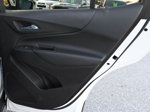 Used 2018 Chevrolet Equinox LT image 26