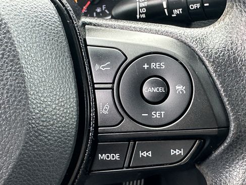 Used 2021 Toyota RAV4 XLE w/ Convenience Package image 27