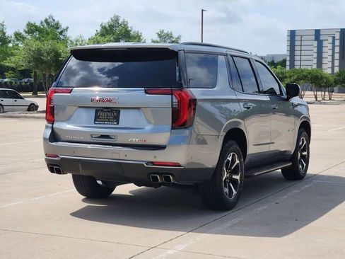 Used 2025 GMC Yukon AT4 AWD/4WD image 5