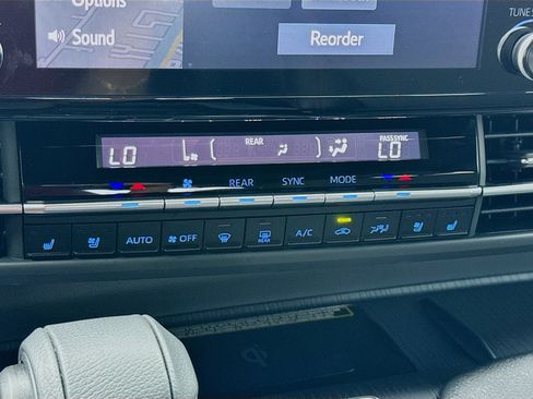 Used 2024 Toyota Sienna XSE w/ XSE Premium Package image 12