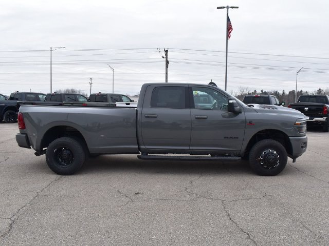 New 2026 RAM 3500 Laramie AWD/4WD image 9