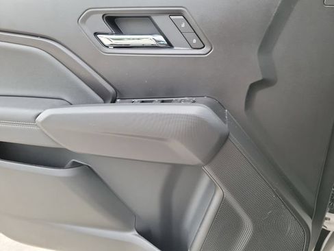 New 2026 GMC Canyon Elevation w/ Technology Package RWD image 8
