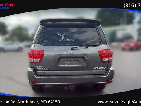 Used 2007 Toyota Sequoia Limited AWD/4WD image 4