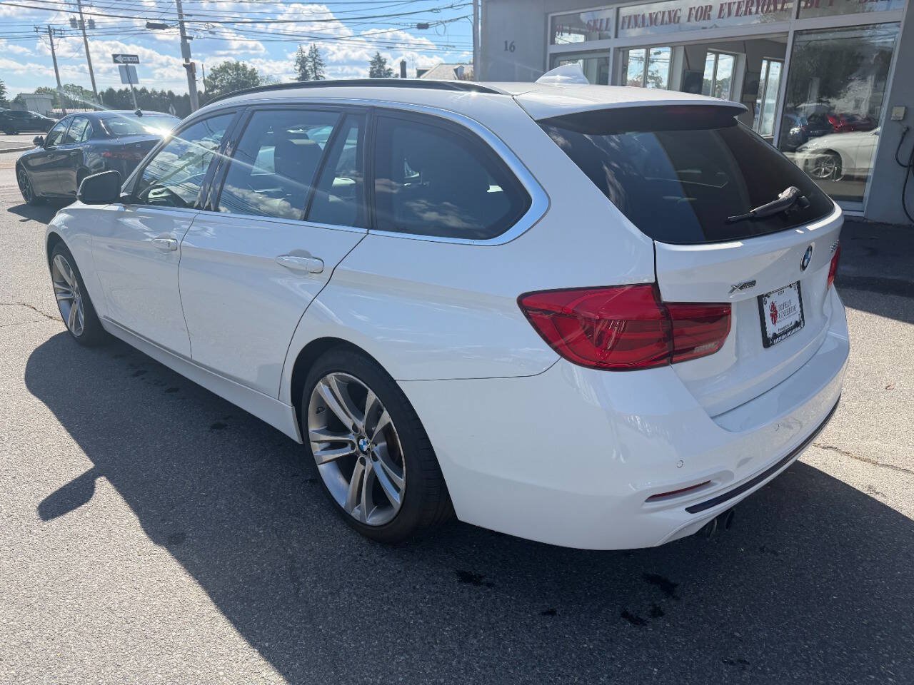 Used 2016 BMW 328i xDrive Wagon AWD/4WD image 5