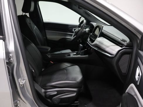 Certified 2023 Jeep Compass Latitude image 24