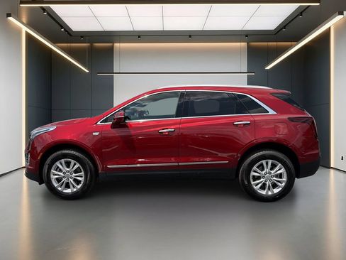 Used 2026 Cadillac XT5 Luxury FWD image 2