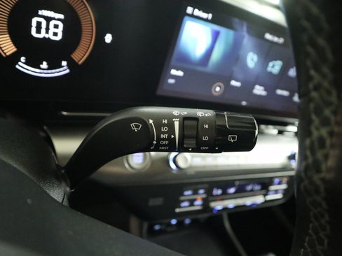 Used 2025 Hyundai Kona SEL image 26