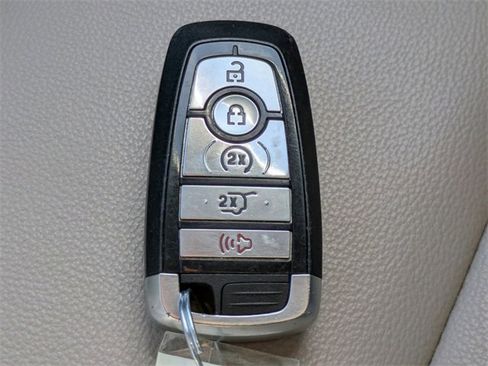 Certified 2021 Ford Explorer XLT w/ Equipment Group 202A image 27