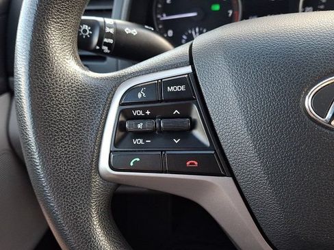 Used 2018 Hyundai Elantra SE w/ SE Connectivity Package 04 FWD image 25