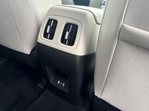Used 2025 Hyundai Tucson SEL FWD image 29