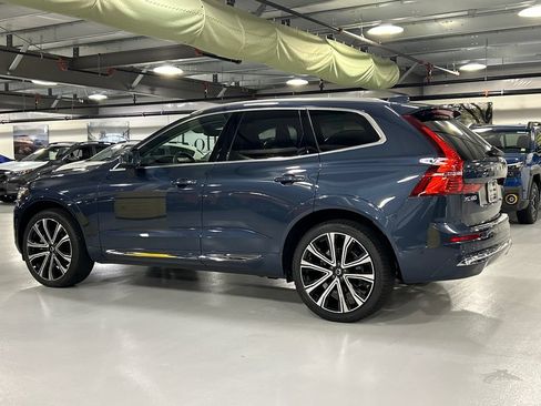 Certified 2023 Volvo XC60 B5 Ultimate w/ Climate Package AWD/4WD image 4