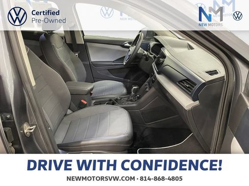 Used 2023 Volkswagen Taos SE w/ Panoramic Sunroof Package AWD/4WD image 15