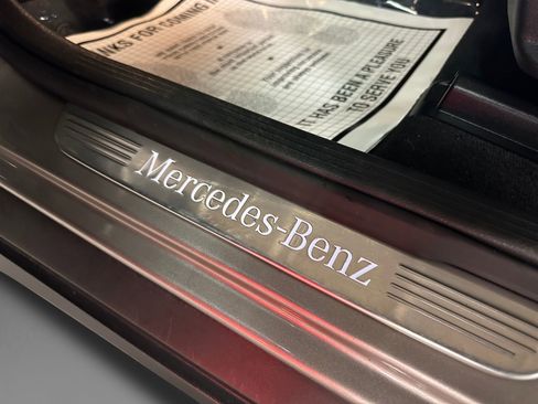 Used 2019 Mercedes-Benz GLC 300 4MATIC w/ Multimedia Package image 36