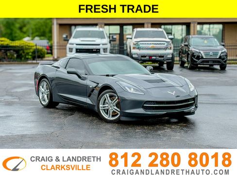 Used 2017 Chevrolet Corvette Stingray Coupe w/ 1LT RWD image 1