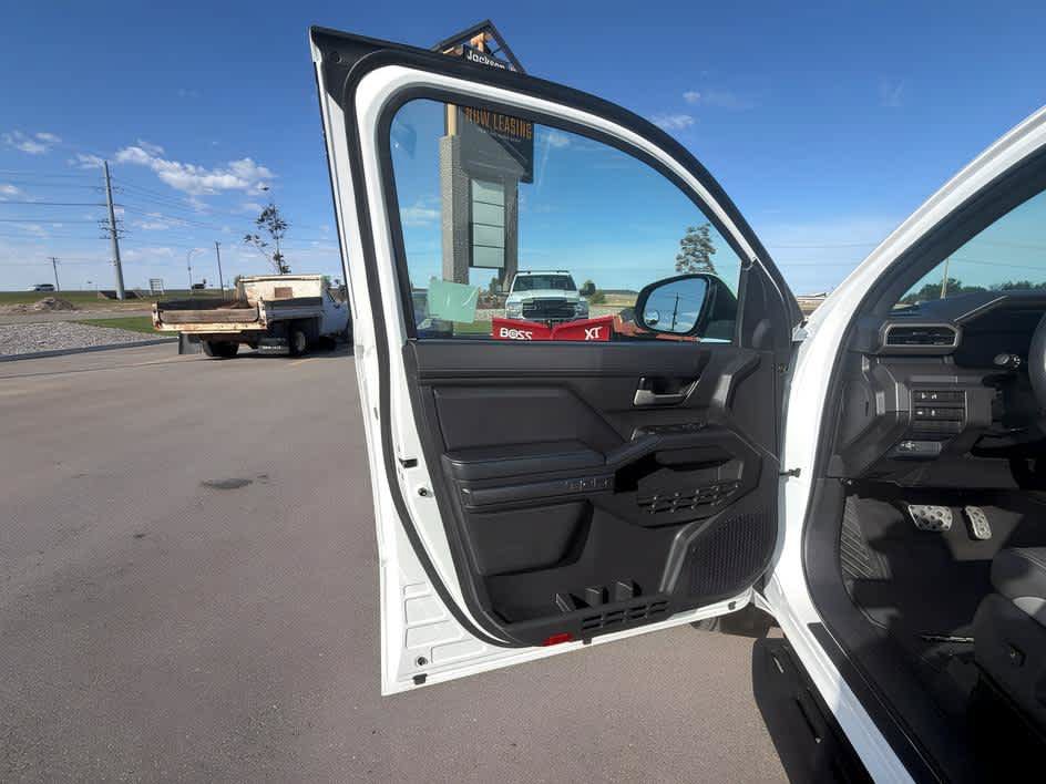 Used 2024 Toyota Tacoma TRD Sport AWD/4WD image 10