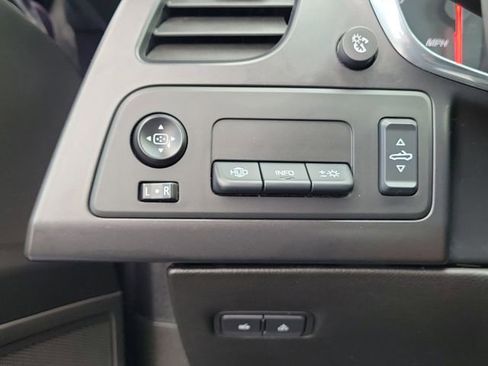 Used 2015 Chevrolet Corvette Stingray w/ 2LT Preferred Equipment Group image 22