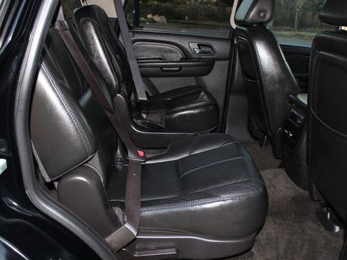 Used 2007 GMC Yukon Denali image 15