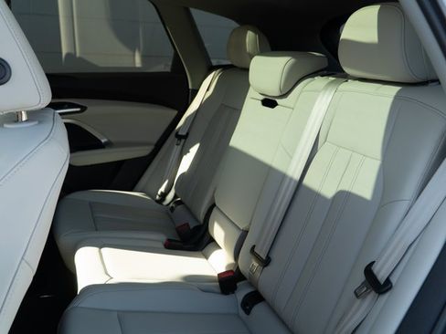 New 2025 Audi Q5 Premium Plus image 9