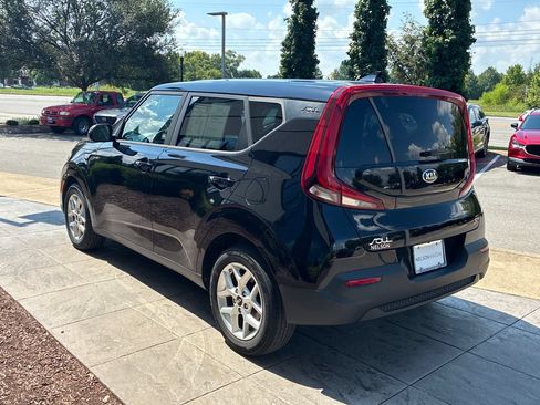 Used 2020 Kia Soul S FWD image 6